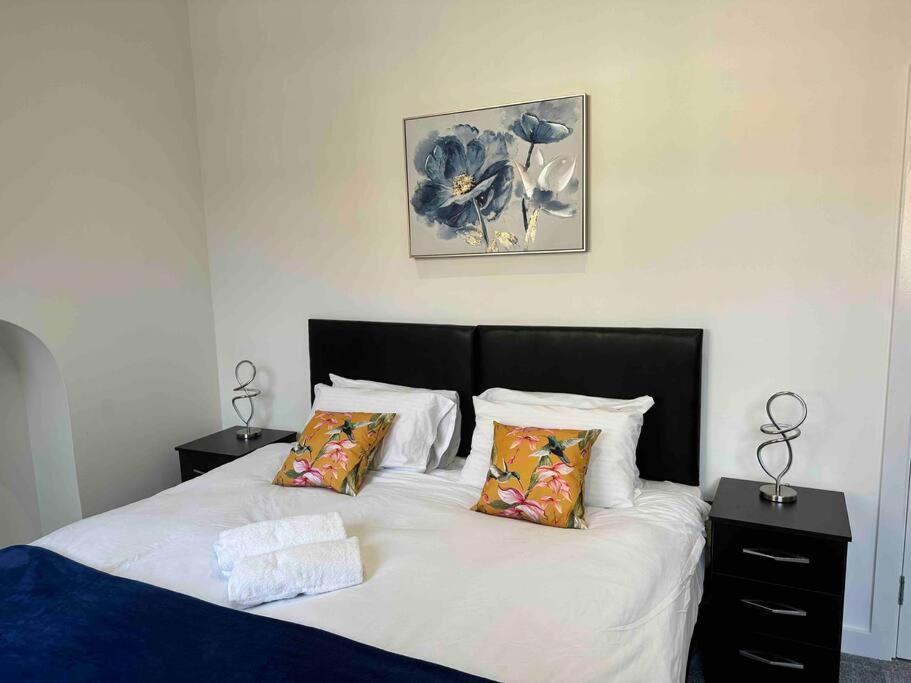 Spacious And Elegant Apartment Бирмингем Экстерьер фото
